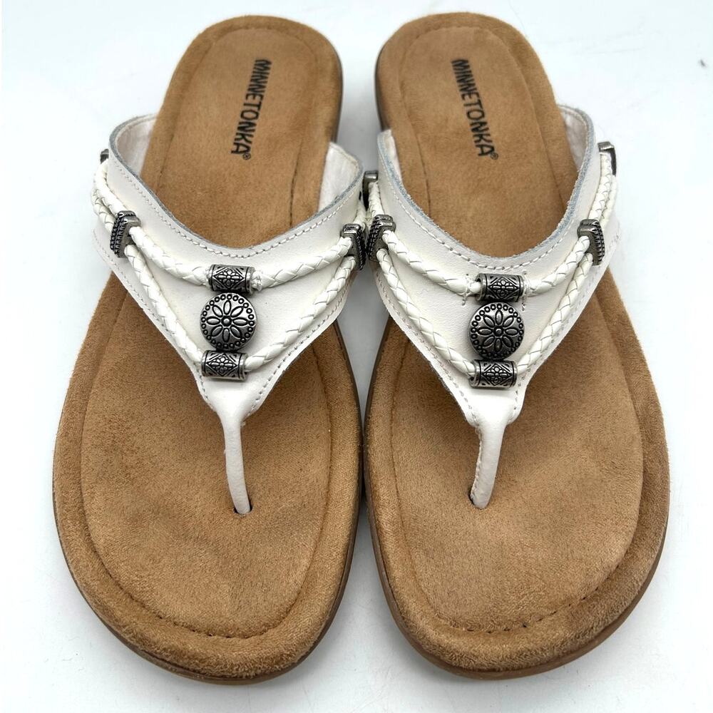 Minnetonka Leather Braided Concho Thong Sandals White Boho Western Size 9 Beach